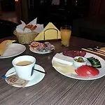 ヴィクトリア ホテル 3*
