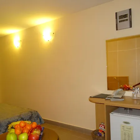 מלון Victoria 3*