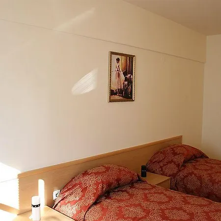 Victoria 3* Varna